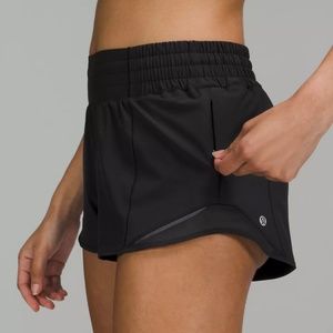 Lululemon Hotty Hot Low-Rise Lined Short 2.5" - Black